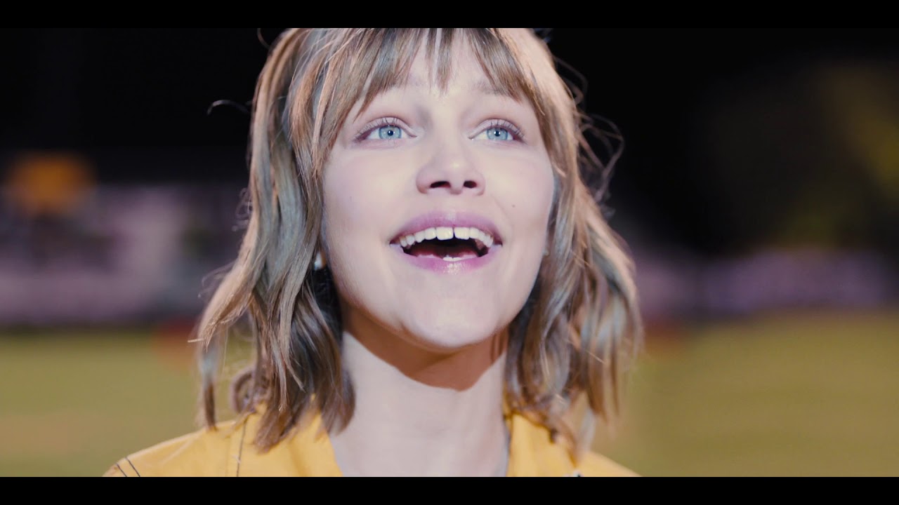 Stargirl Actress Grace VanderWaal Wallpapers