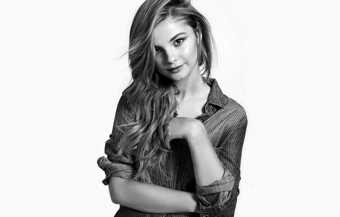 Stefanie Scott Wallpapers