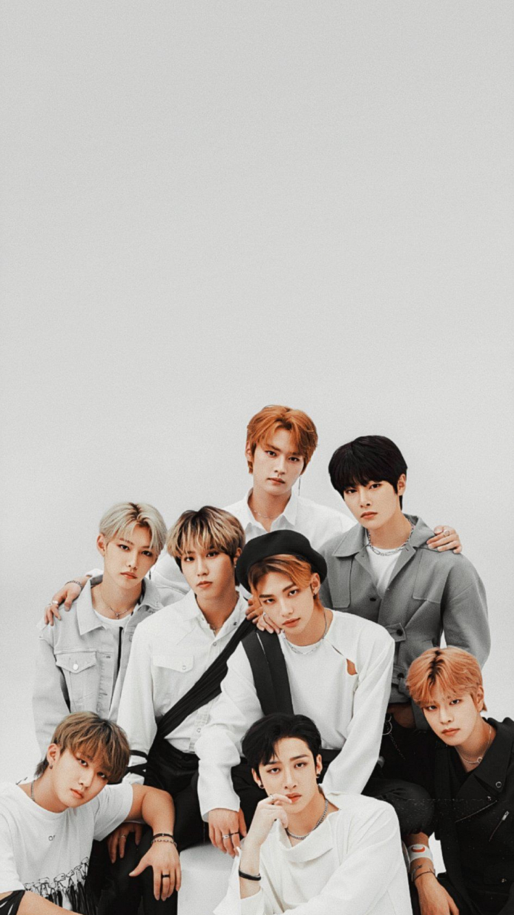 Stray Kids Lockscreen Wallpapers