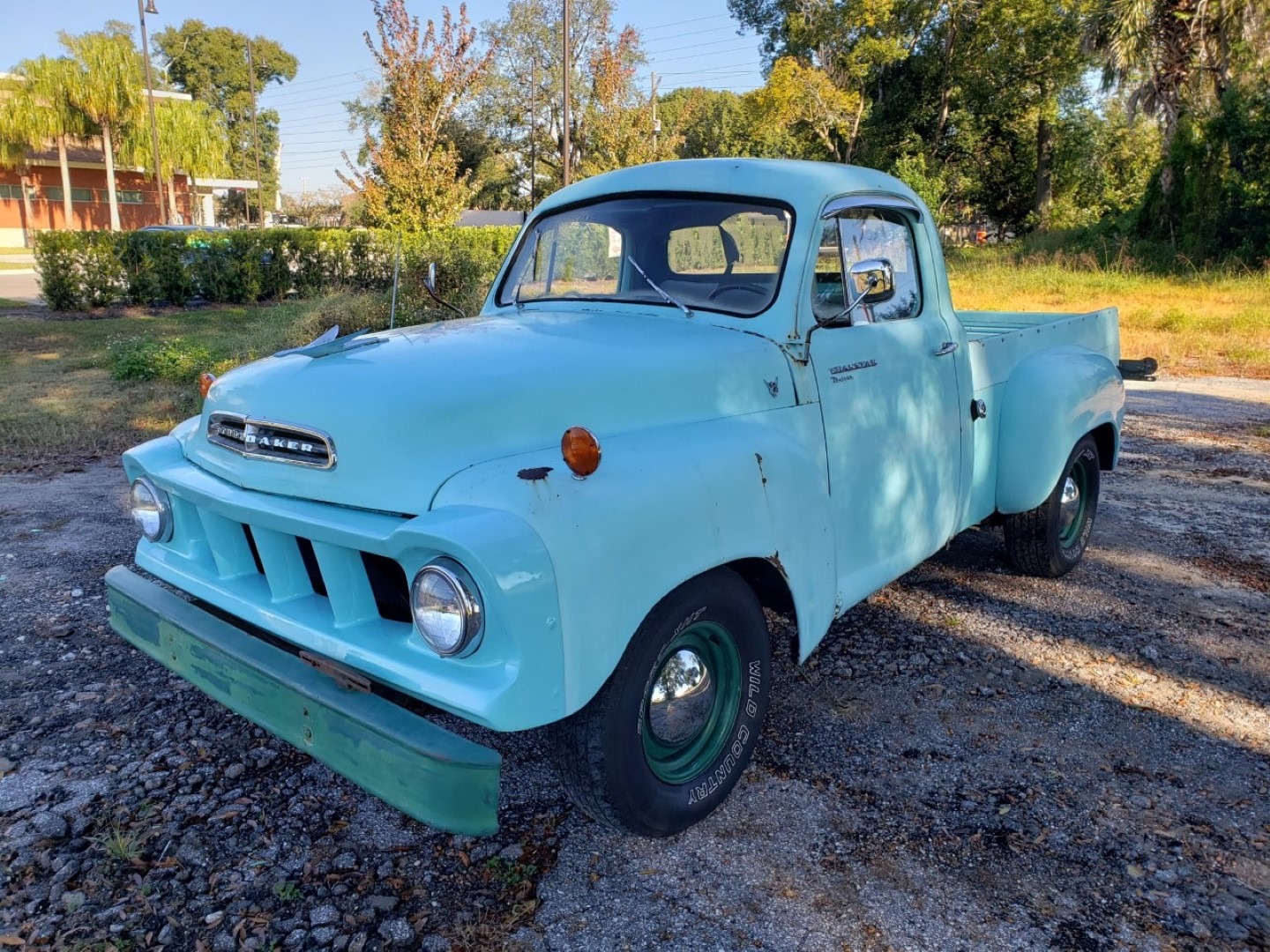 Studebaker Transtar Deluxe Wallpapers