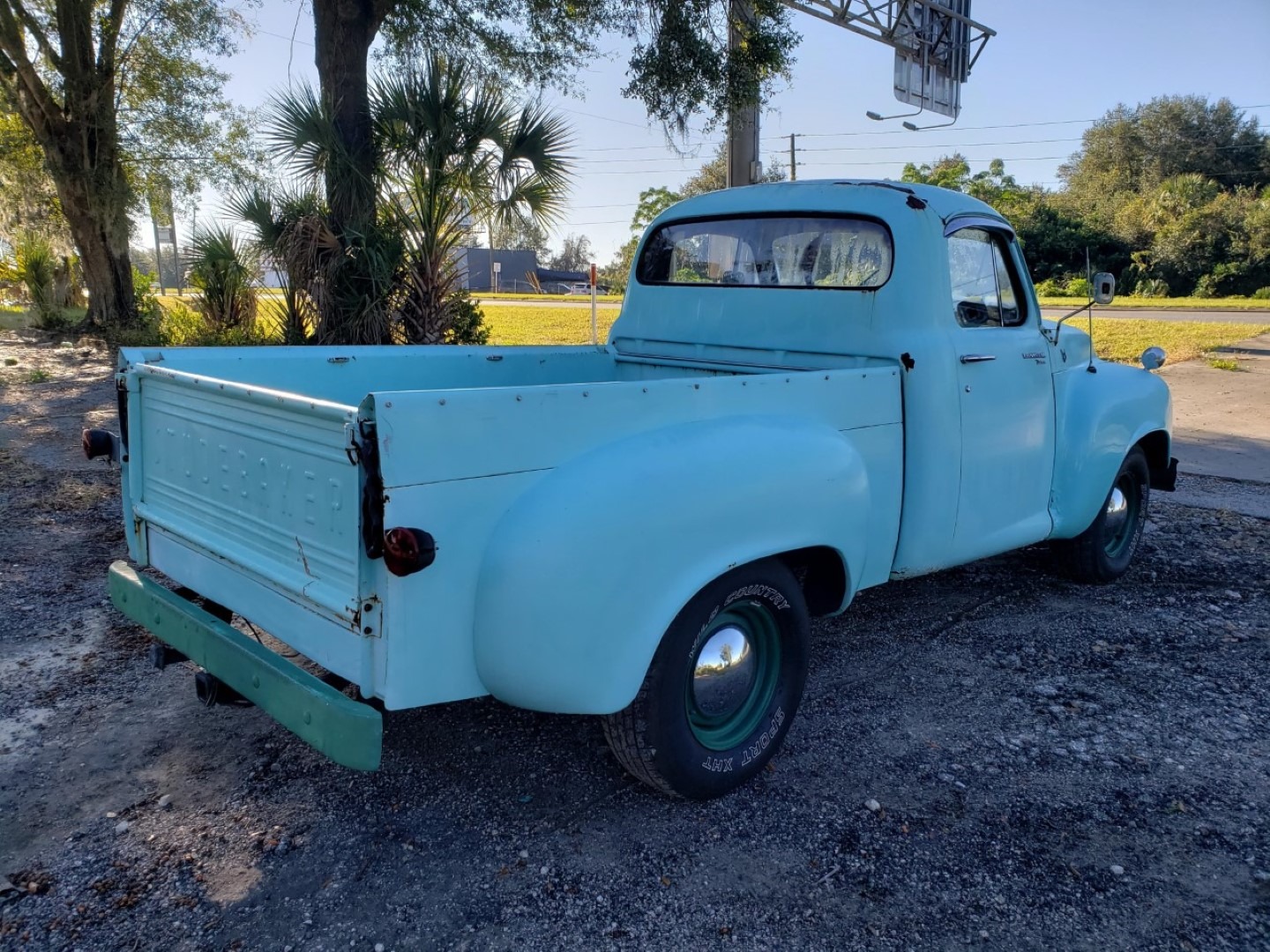 Studebaker Transtar Deluxe Wallpapers