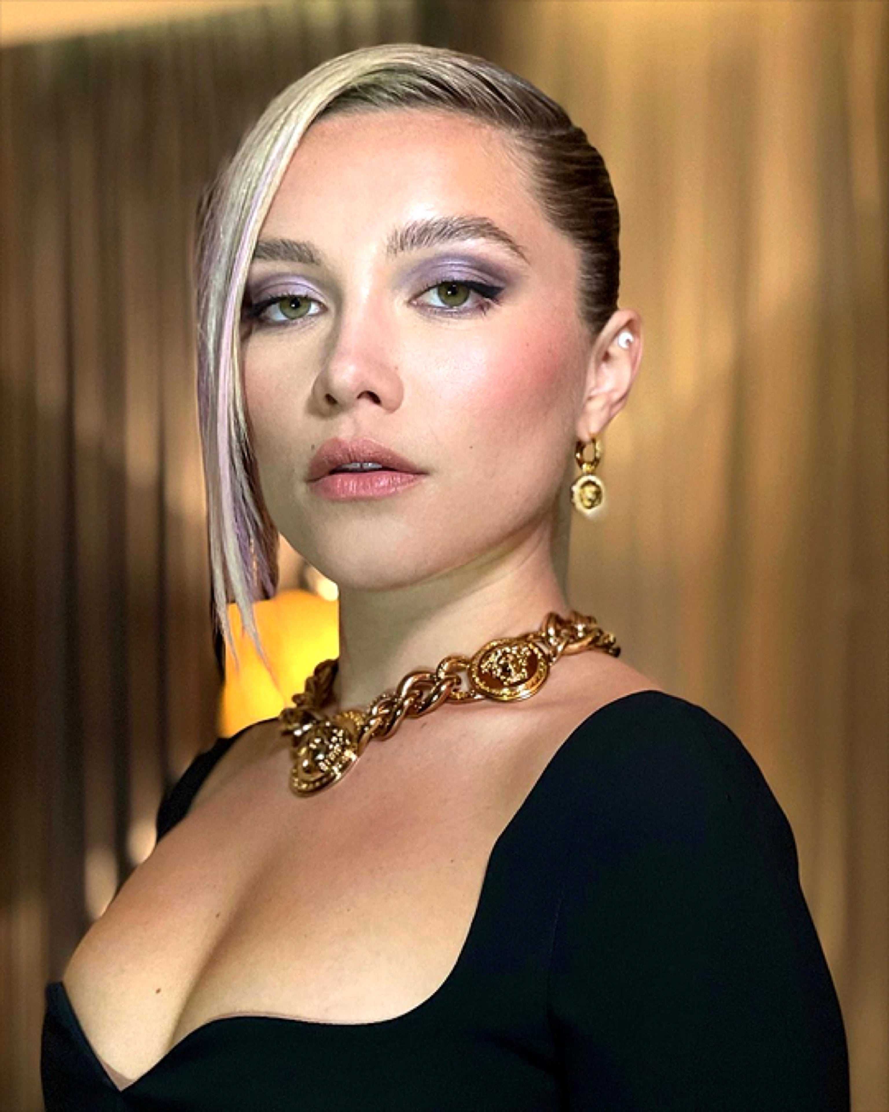 Stunning Florence Pugh Wallpapers