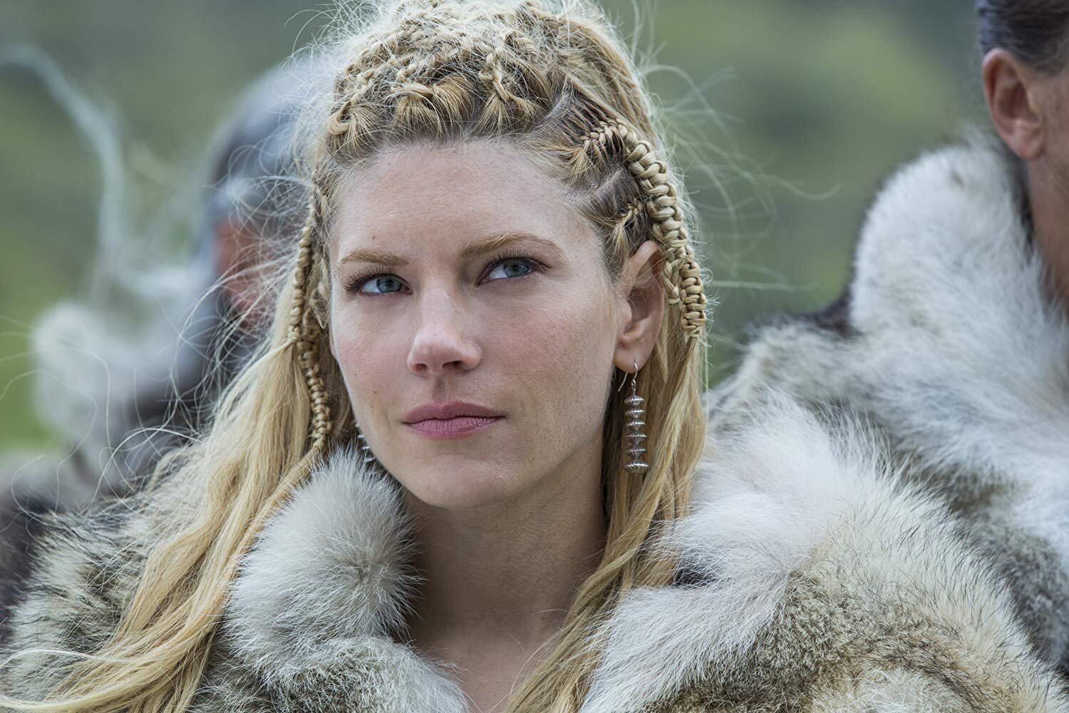 Stunning Katheryn Winnick Vikings Actress Wallpapers