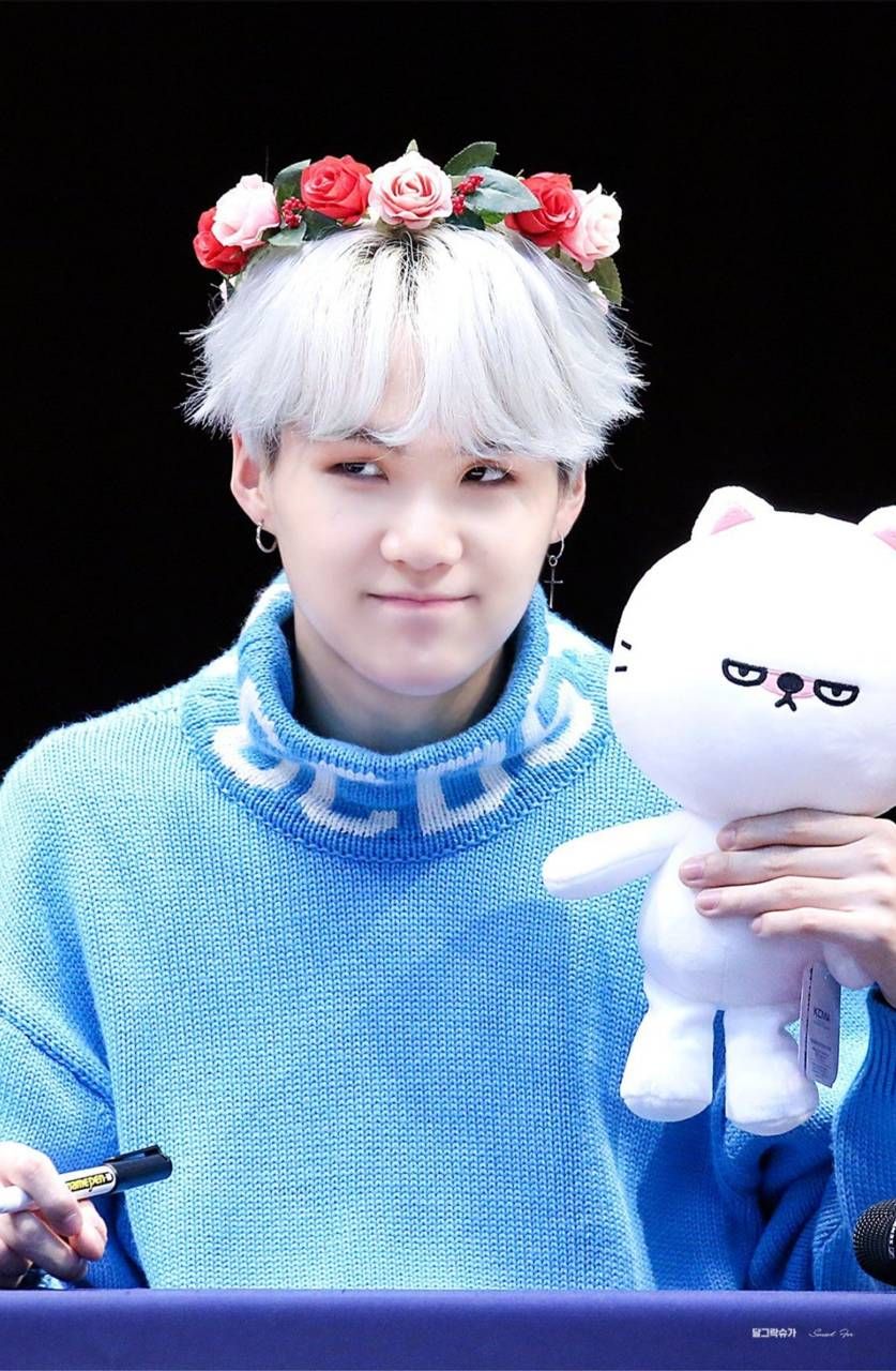 Suga Cute Photos Wallpapers