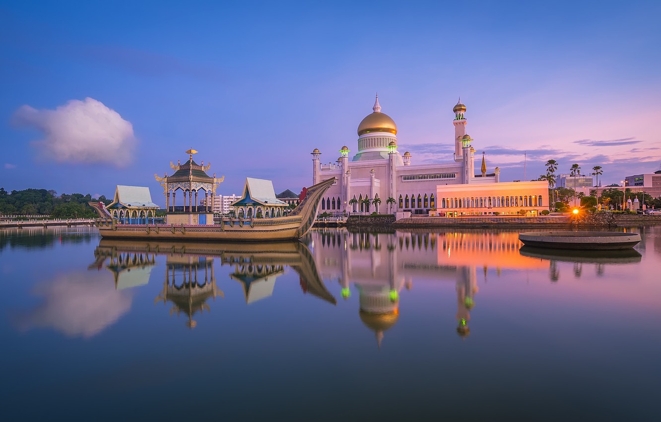 Sultan Omar Ali Saifuddin Mosque Wallpapers