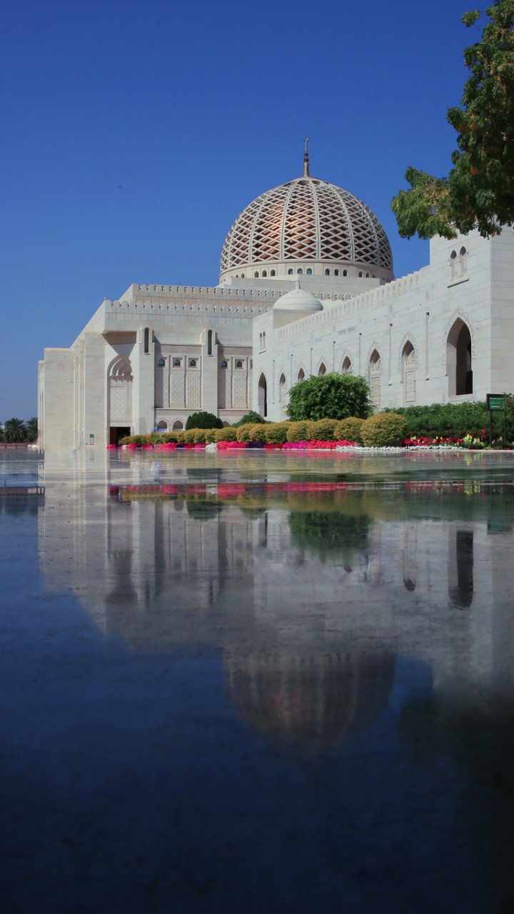 Sultan Qaboos Grand Mosque Wallpapers