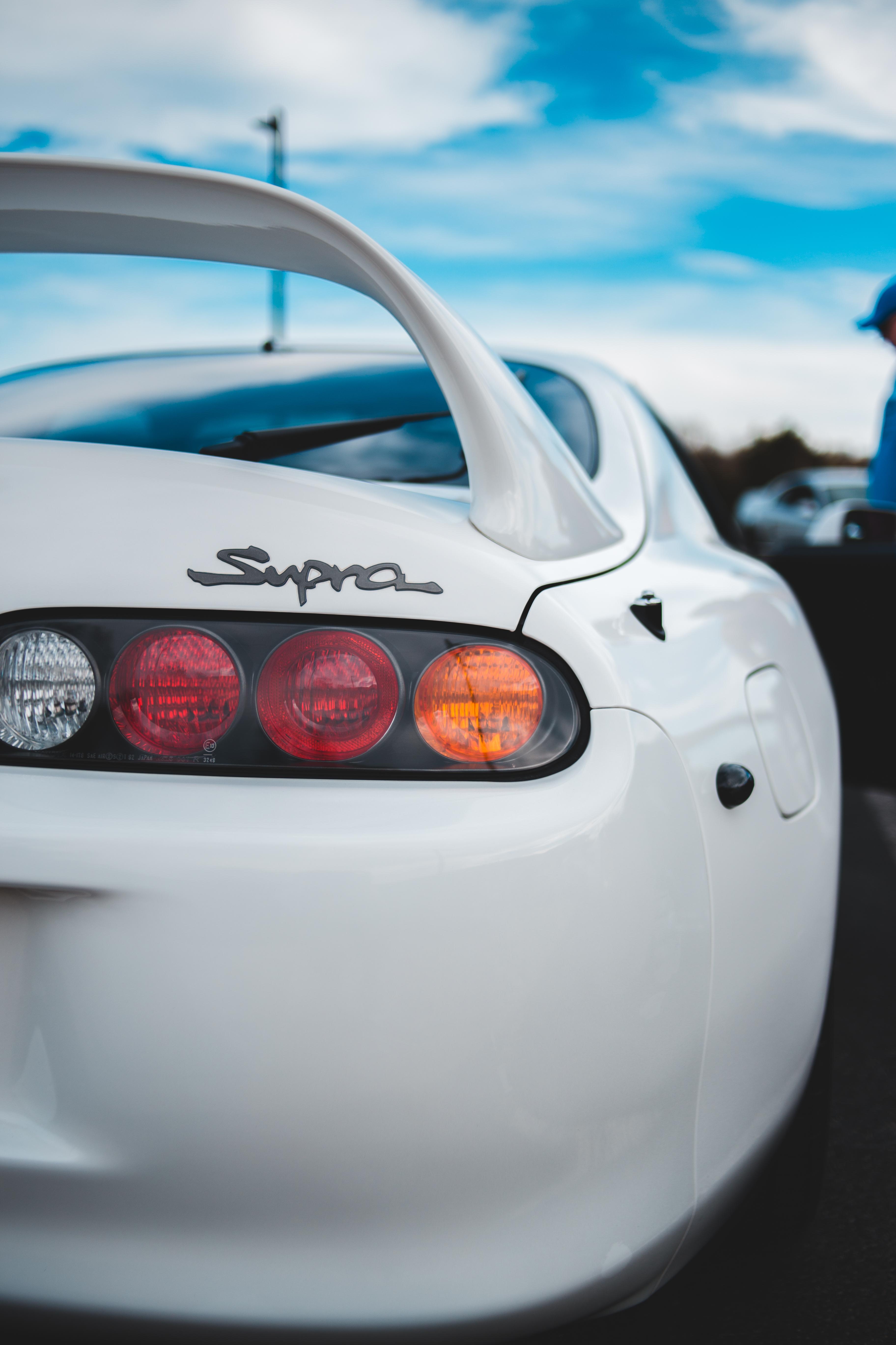 Supra White Wallpapers