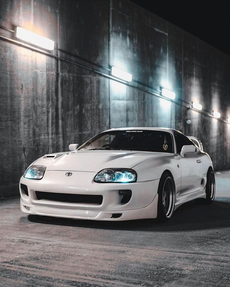 Supra White Wallpapers