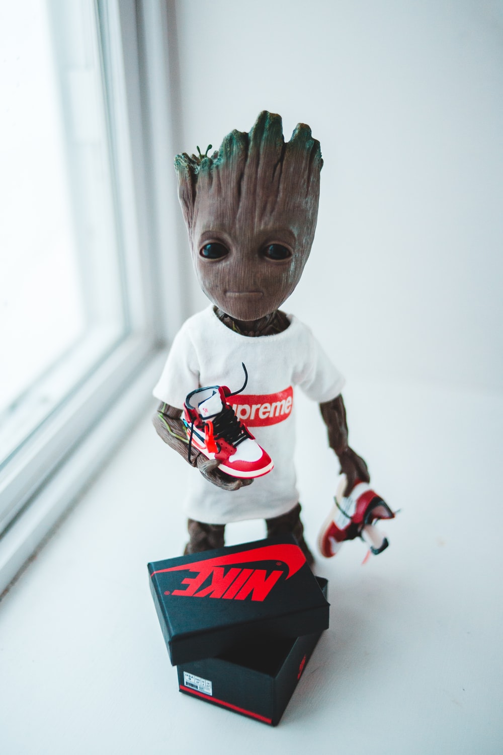 Supreme Groot Wallpapers