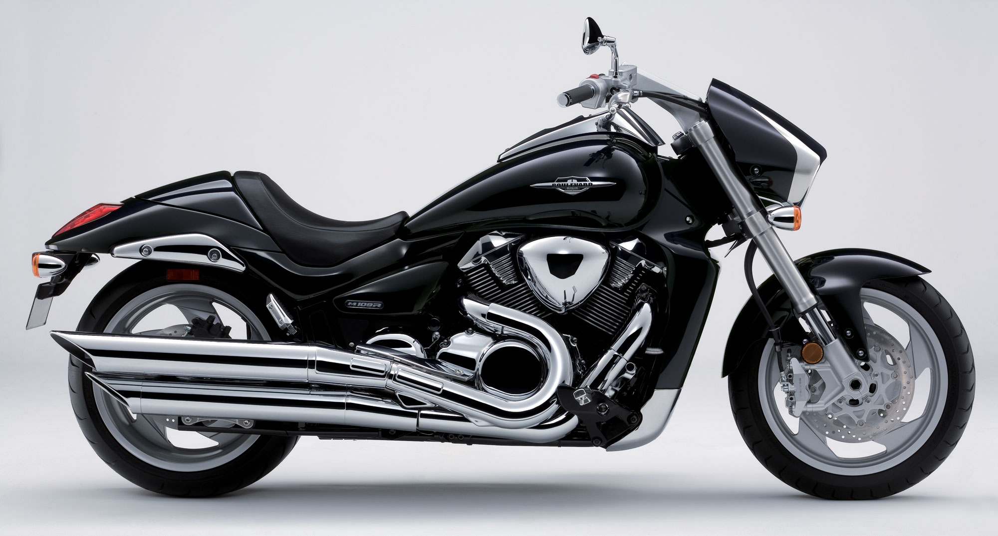 Suzuki Boulevard M90 Wallpapers