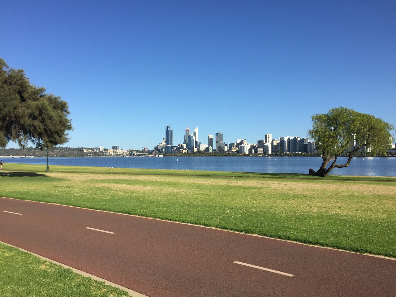 Swan River Australia 5K Wallpapers