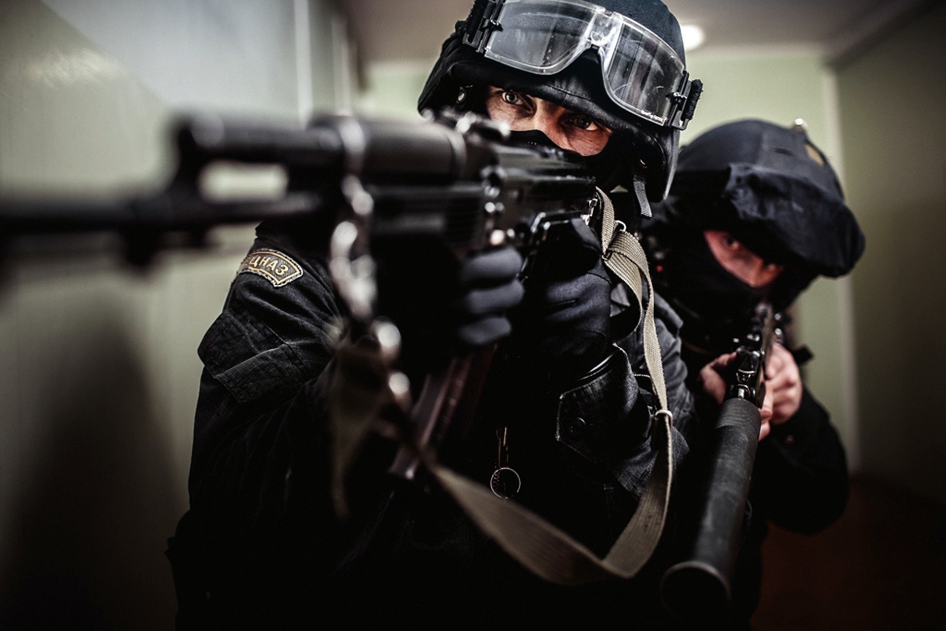 Swat Team In Action Wallpapers