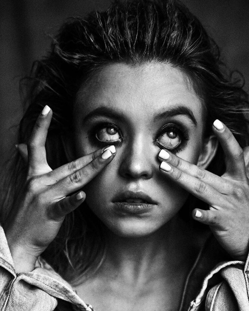 Sydney Sweeney Monochrome Wallpapers