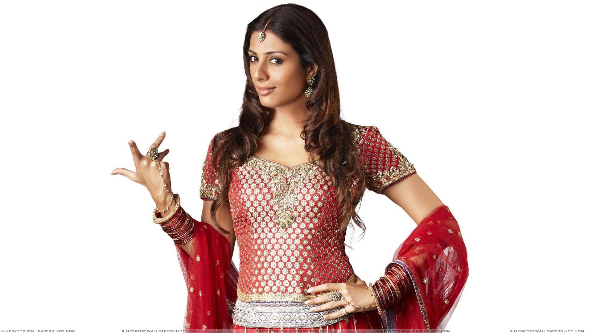 Tabu (actress) Wallpapers