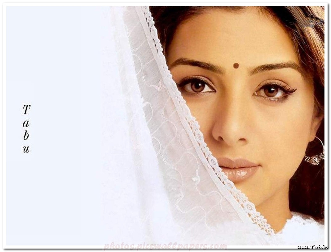 Tabu (actress) Wallpapers