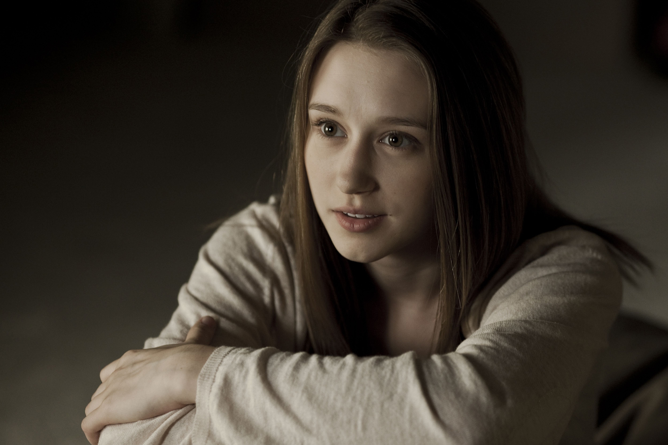 Taissa Farmiga Wallpapers