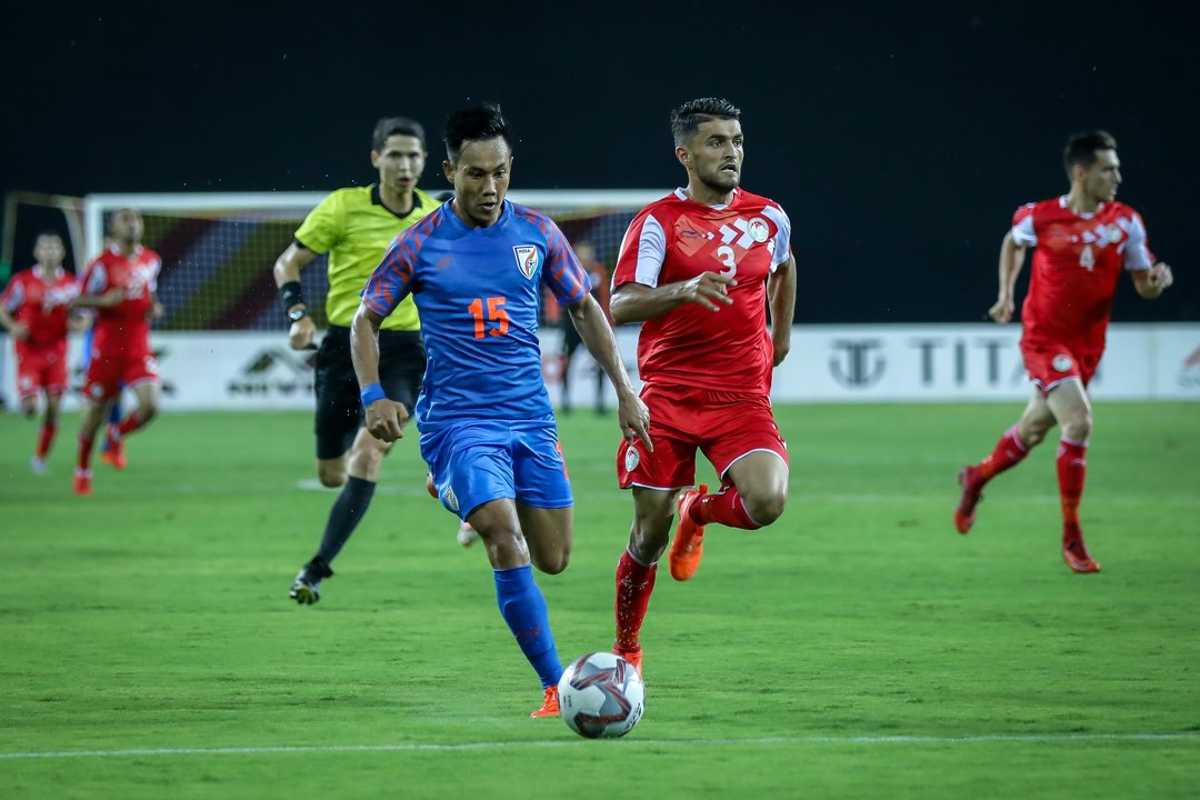 Футбол индия. Tajikistan National Football Team. Индийский футбольный клуб. Аиджал сборная футбол Индия. Футбол Индия Сиаха ФК.