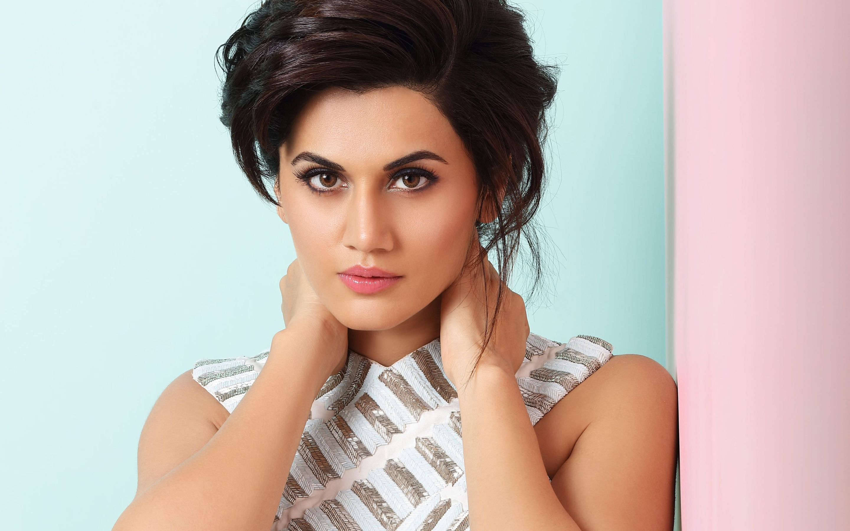 Tapsee Pannu Wallpapers