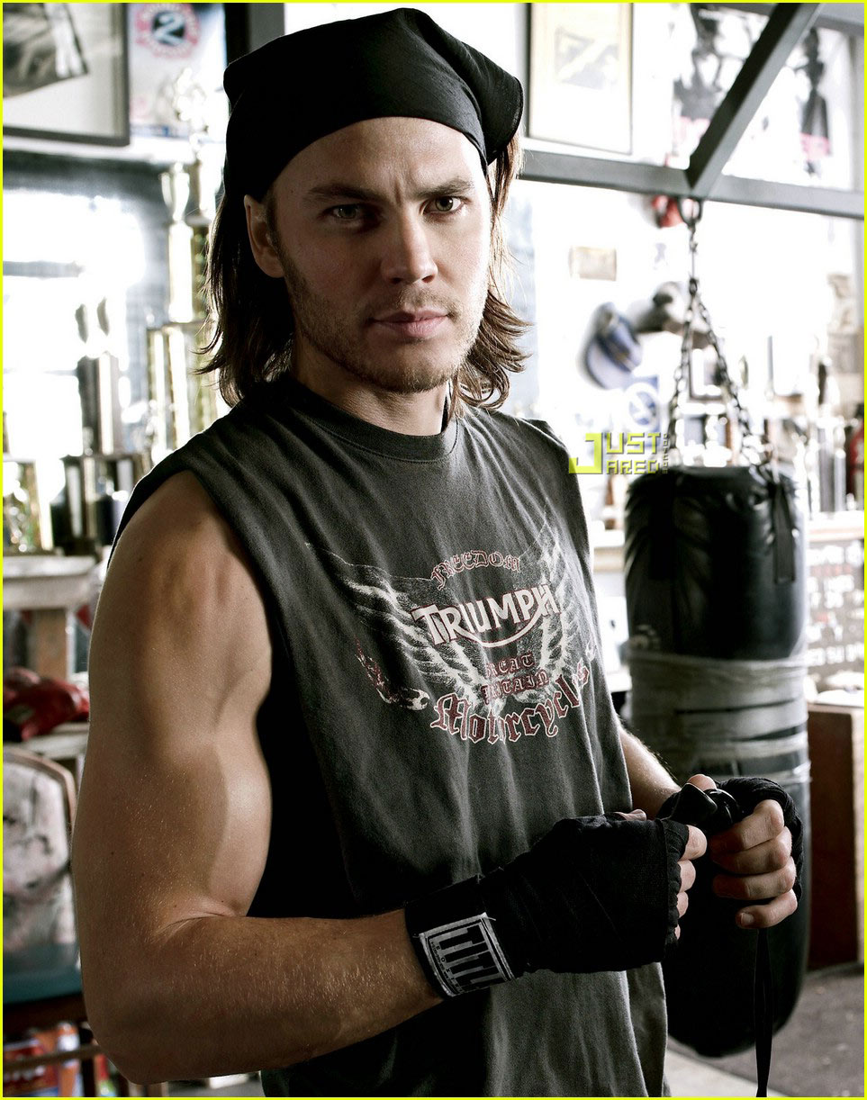 Taylor Kitsch Pics Wallpapers