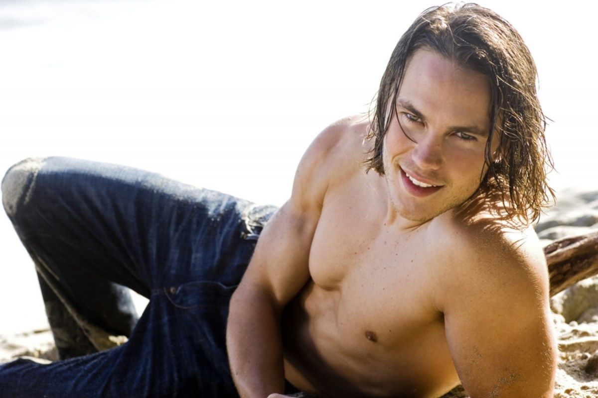 Taylor Kitsch Pics Wallpapers
