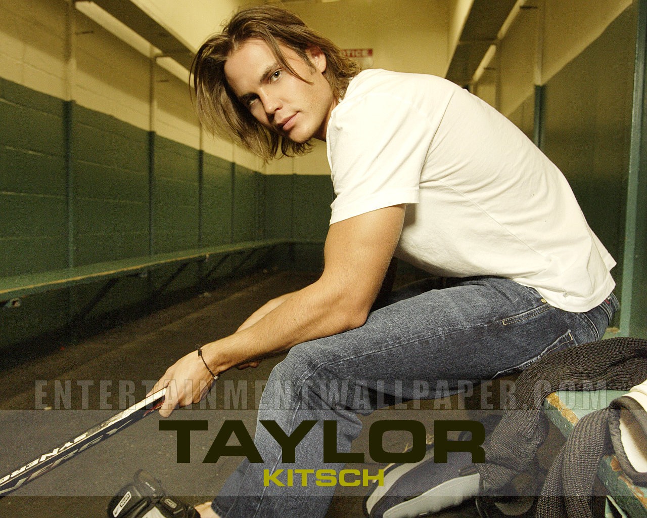 Taylor Kitsch Wallpapers