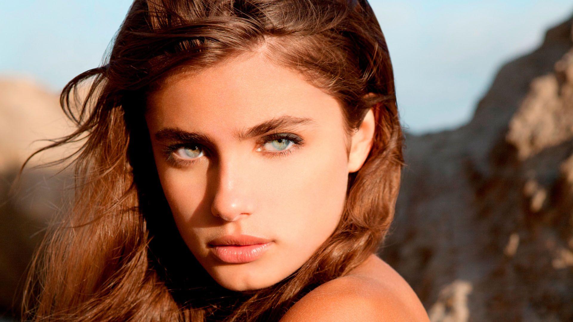 Taylor Marie Hill Wallpapers