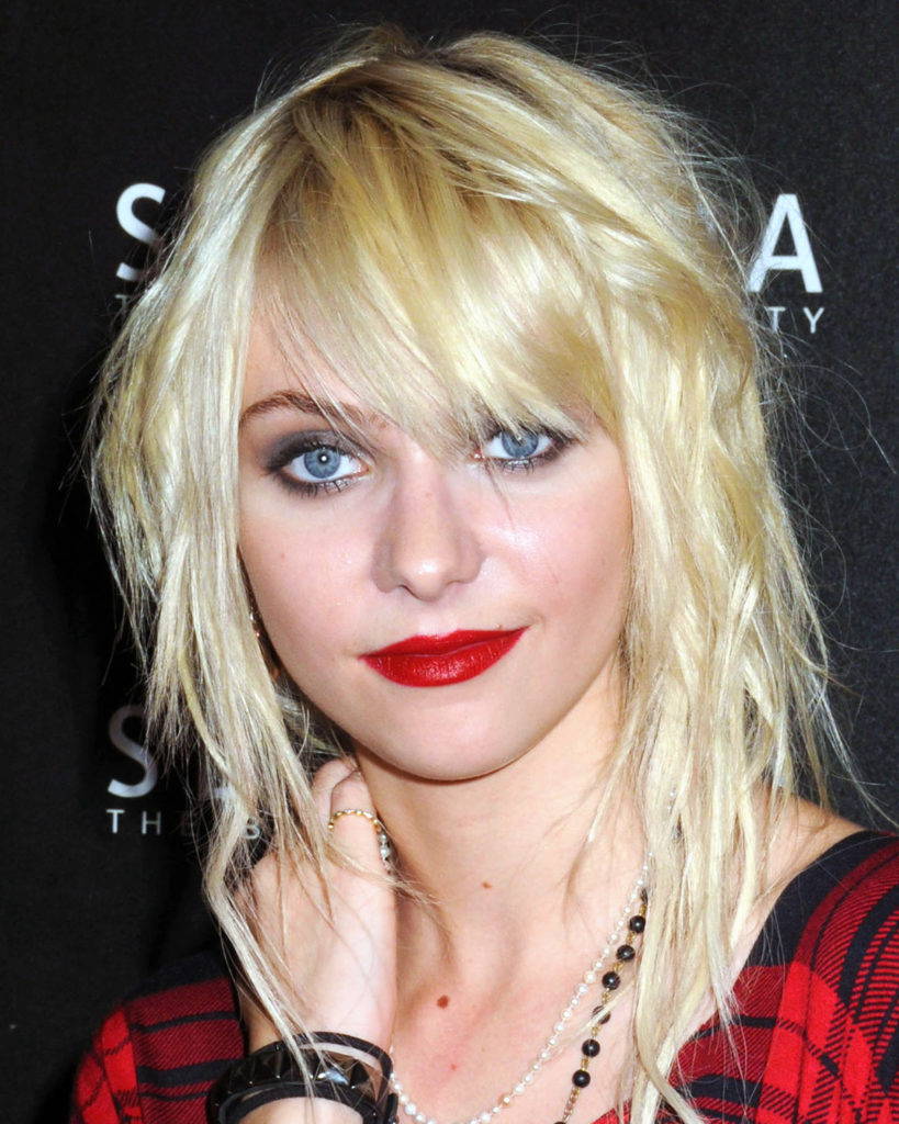 Taylor Momsen 2021 in Red Wallpapers