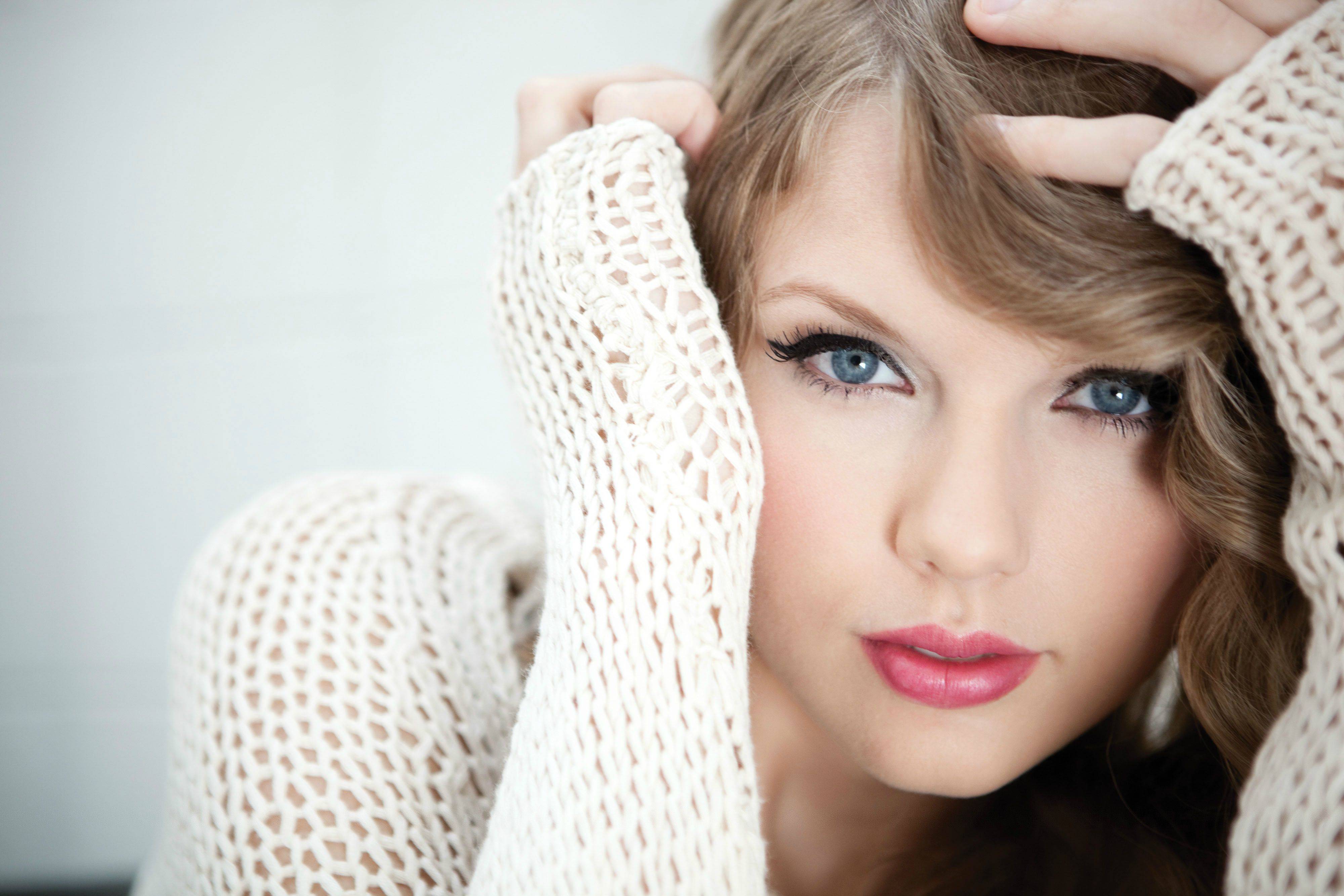 Taylor Swift 4K Wallpapers