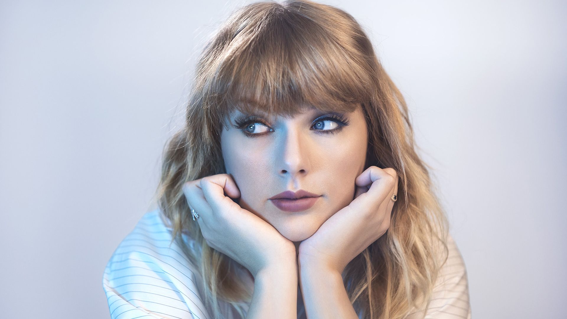 Taylor Swift Beautiful In Blue Top Wallpapers