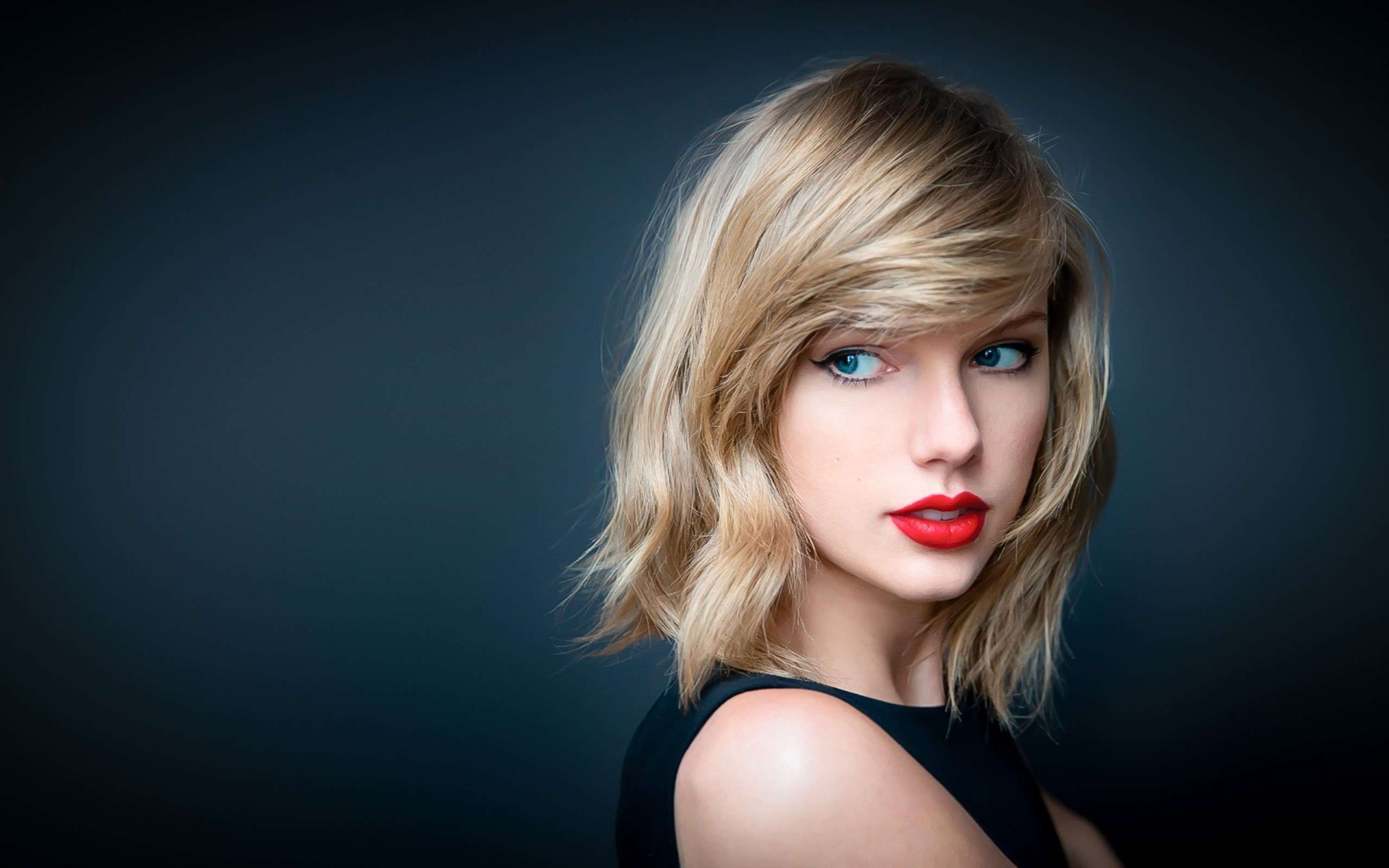 Taylor Swift Beautiful In Blue Top Wallpapers