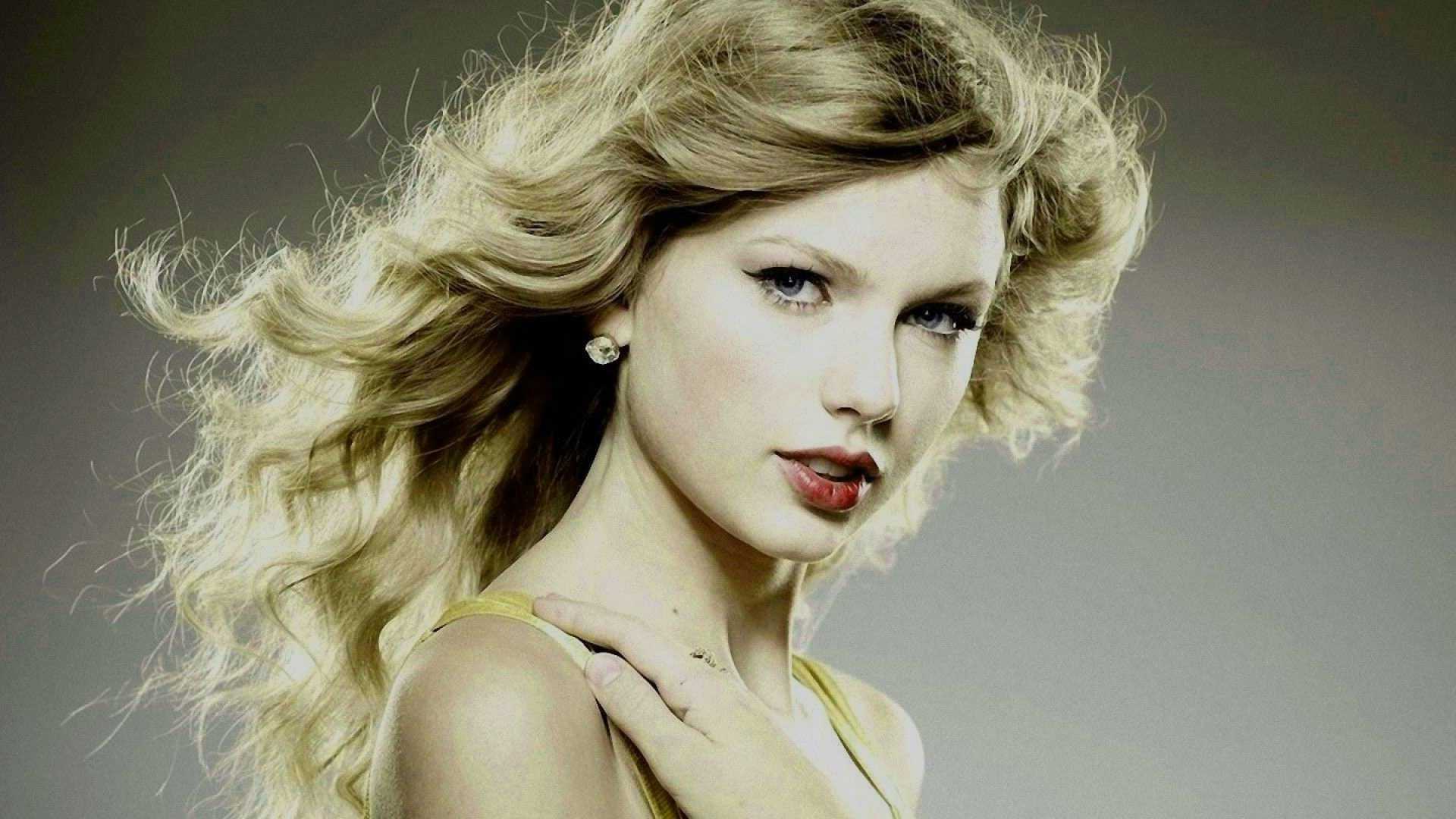 Taylor Swift New Wallpapers