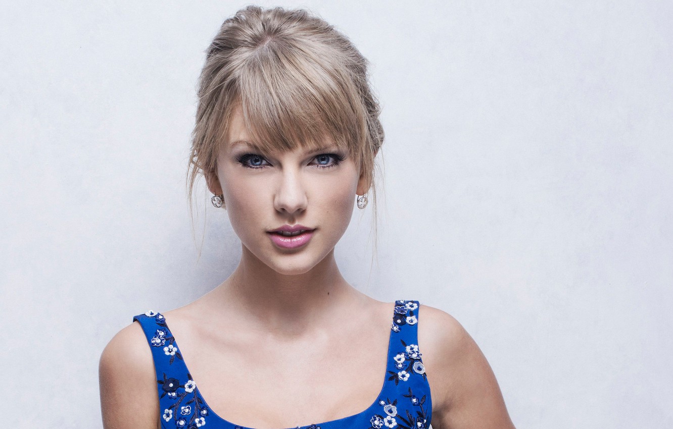 Taylor Swift Portrait Wallpapers
