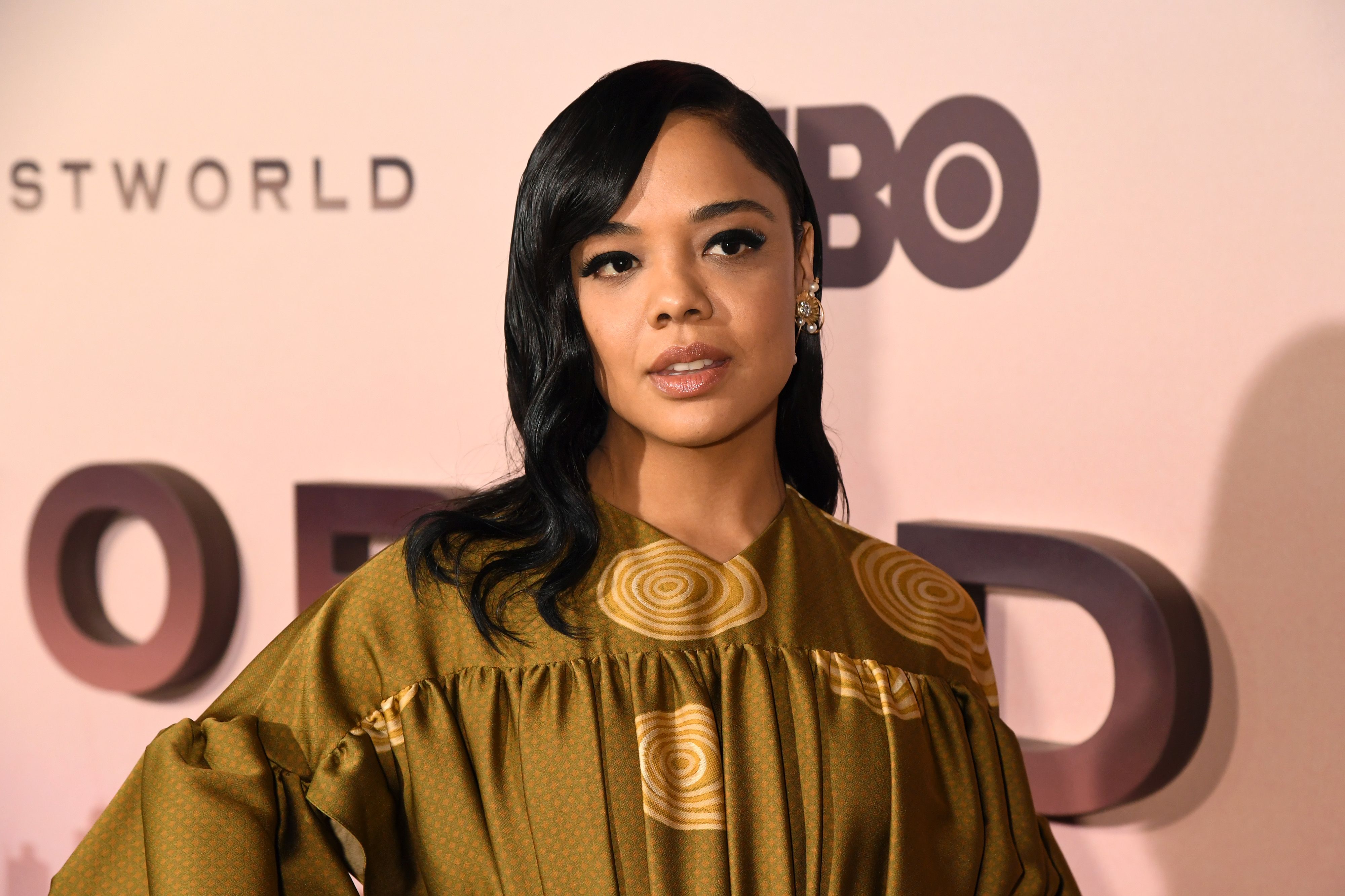 Tessa Thompson Actress Cool 2021 Wallpapers