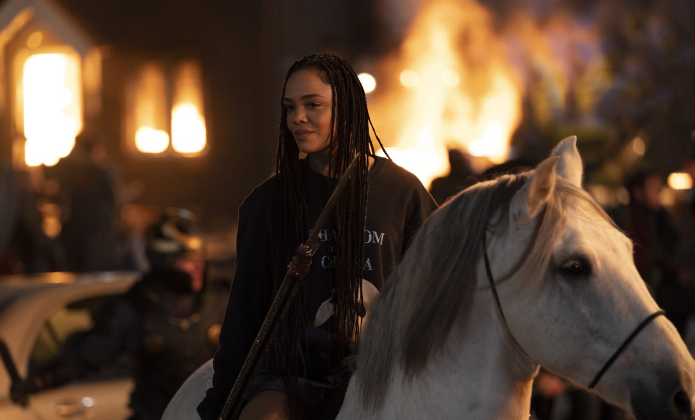 Tessa Thompson As Valkyrie In Thor Wallpapers