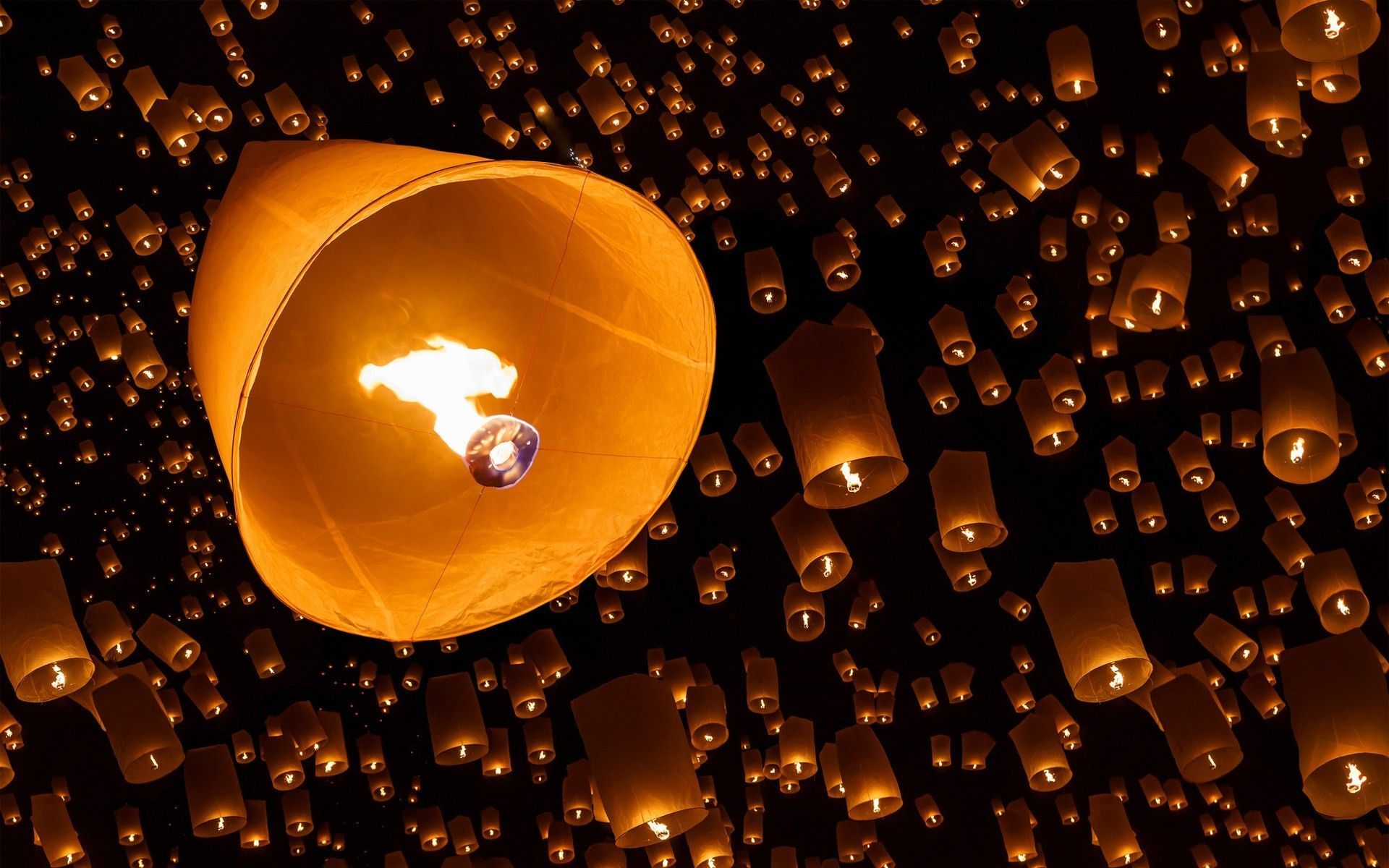 Thai Lantern Festival 2015 Wallpapers