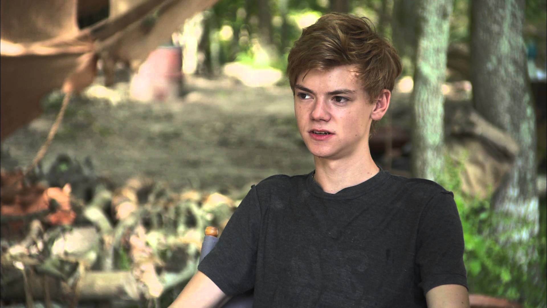 Thomas Brodie Sangster Wallpapers