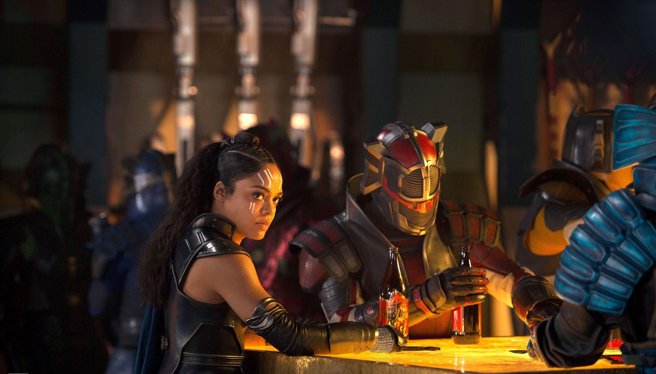 Thor And Valkyrie In Thor Ragnarok 2017 Wallpapers