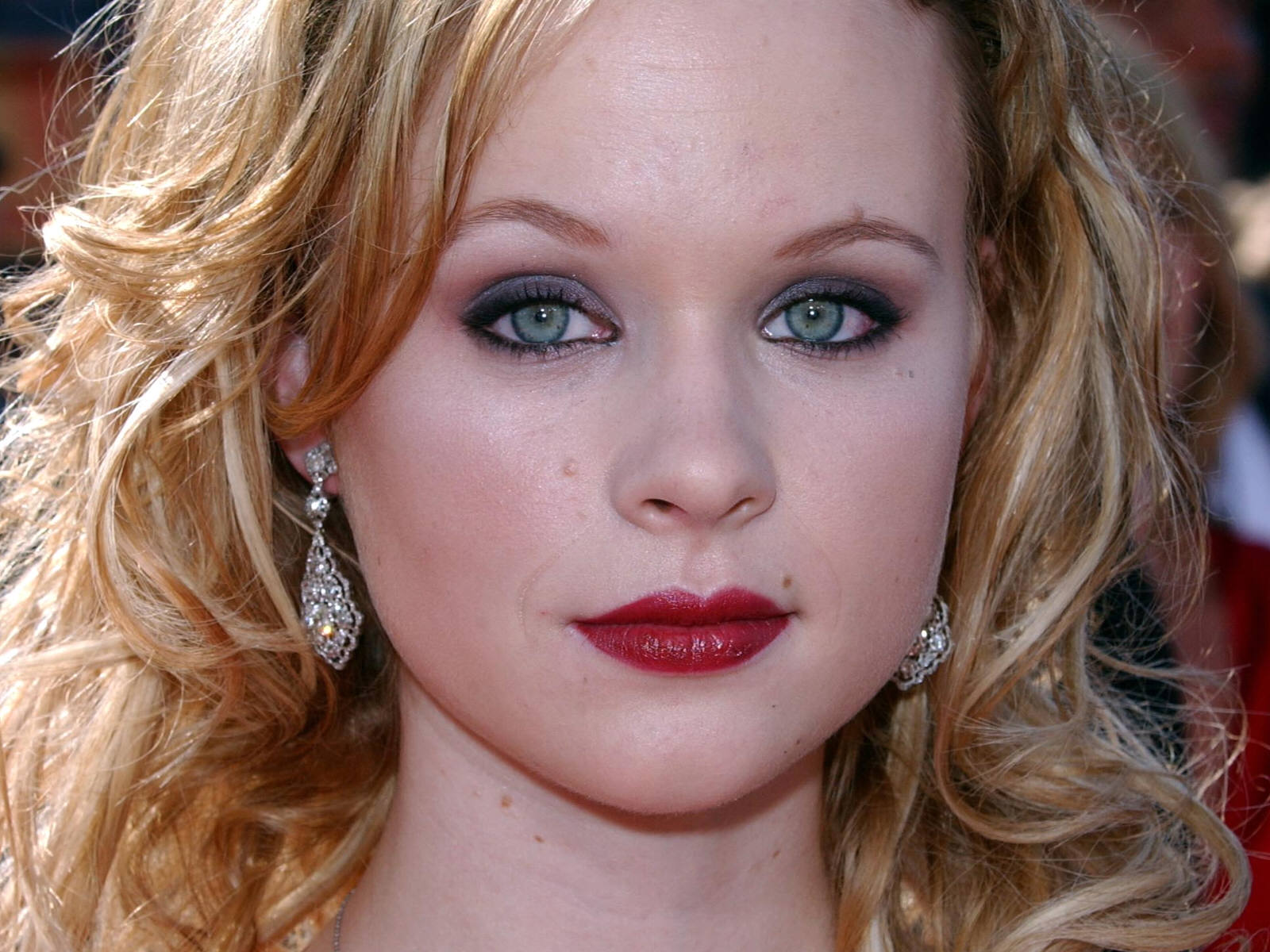 Thora Birch Wallpapers