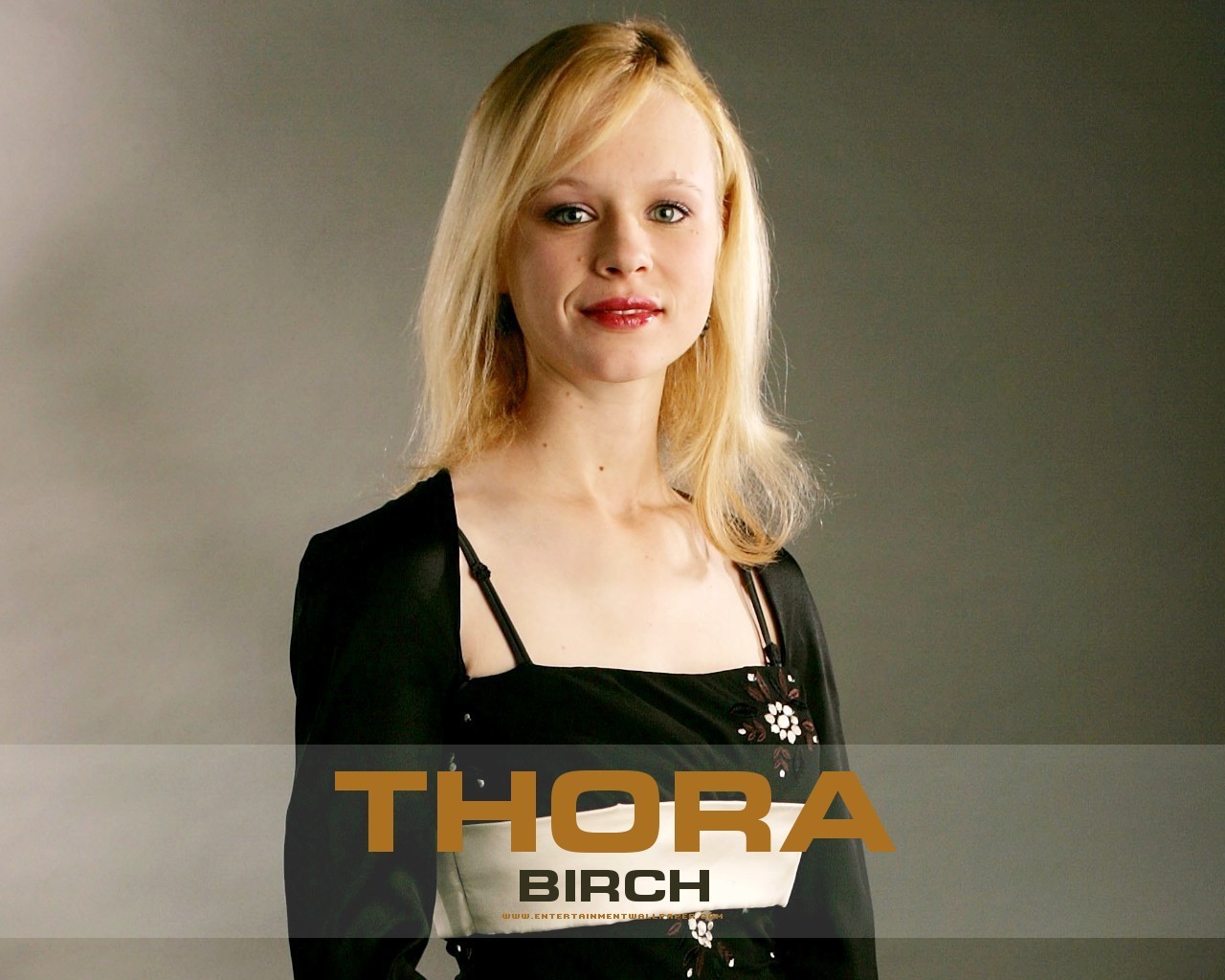 Thora Birch Wallpapers