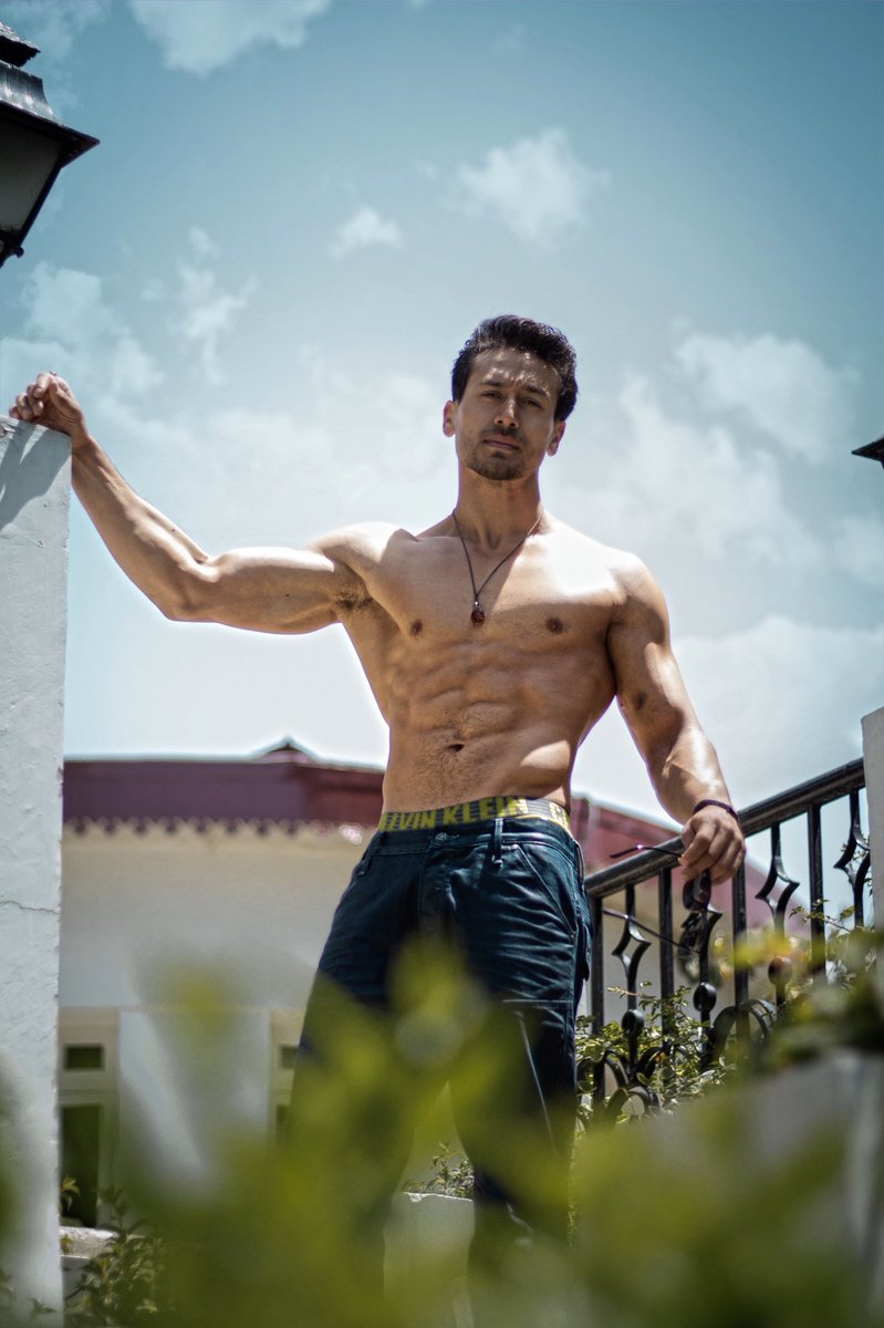 Tiger Shroff Body Wallpapers