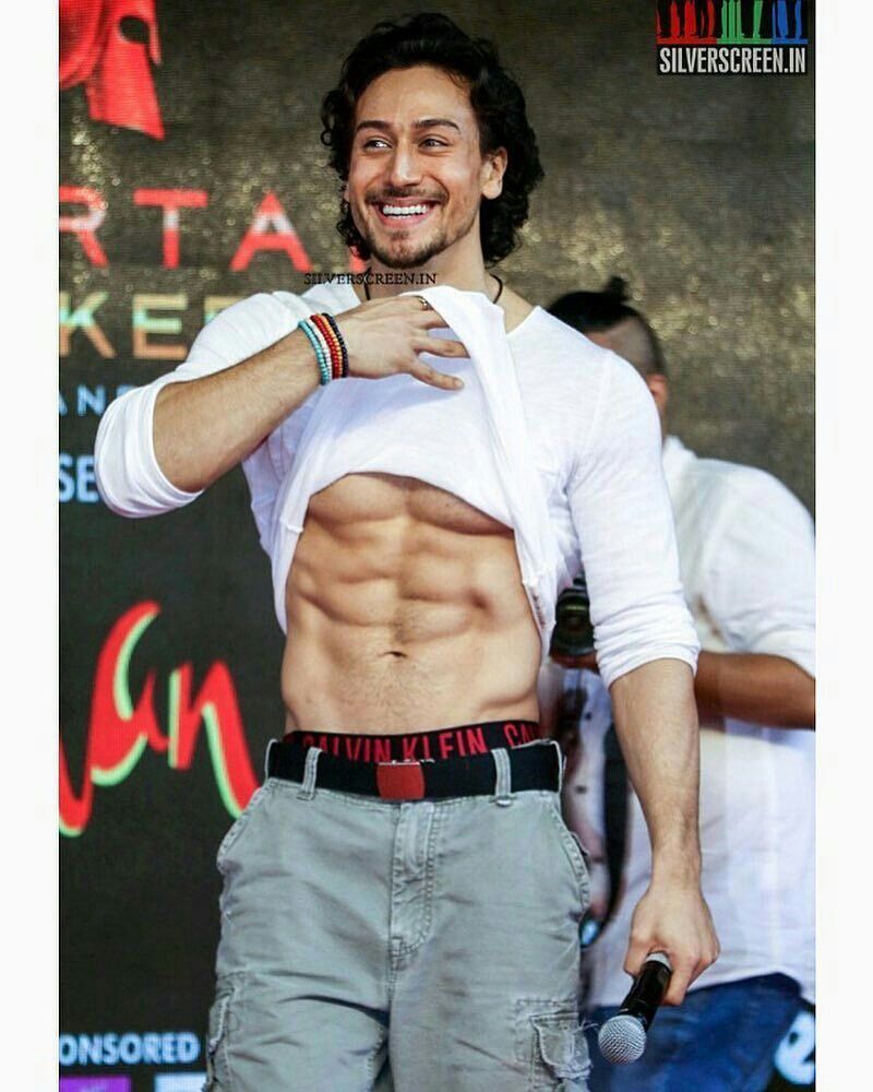 Tiger Shroff Body Wallpapers