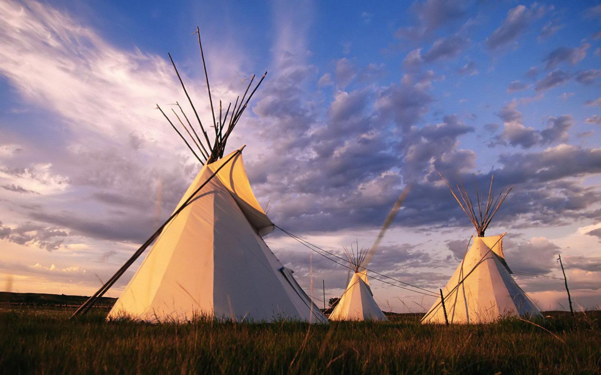 Tipi Wallpapers