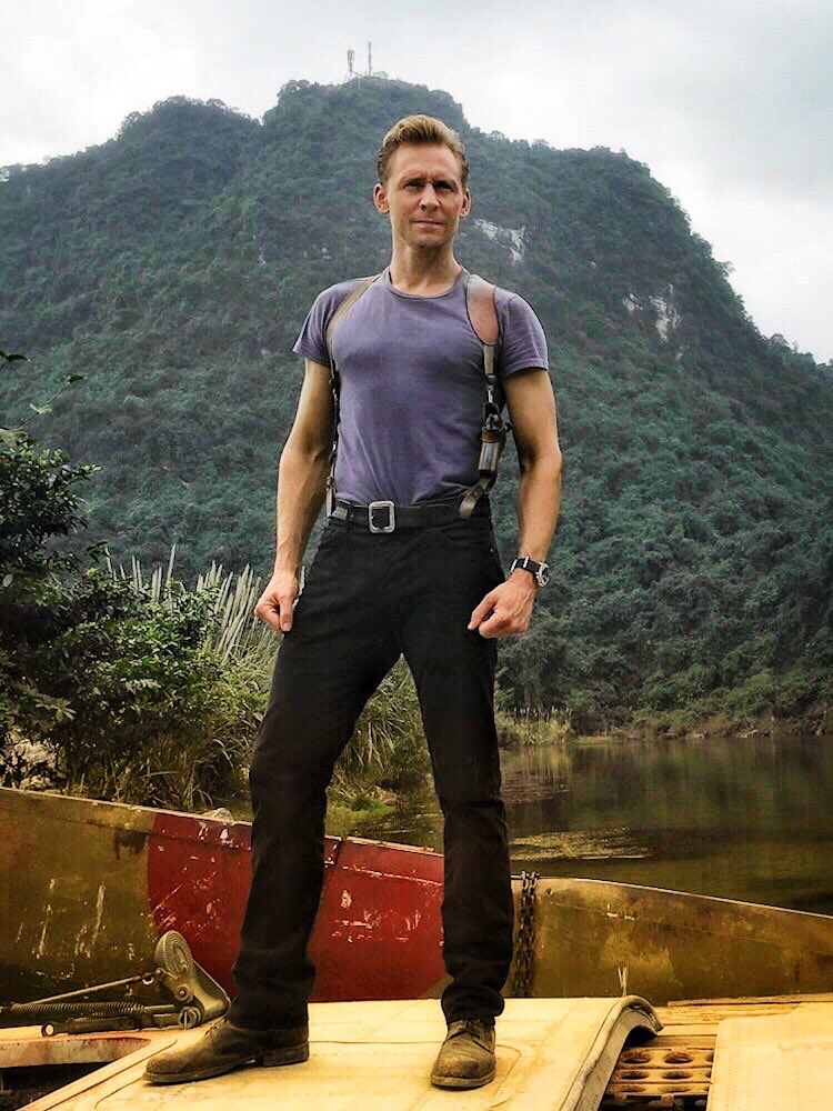 Tom Hiddleston In Kong Skull Island Wallpapers