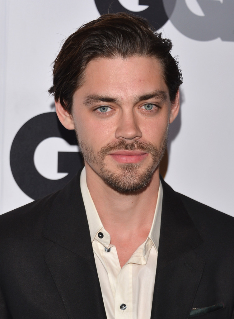 Tom Payne Wallpapers