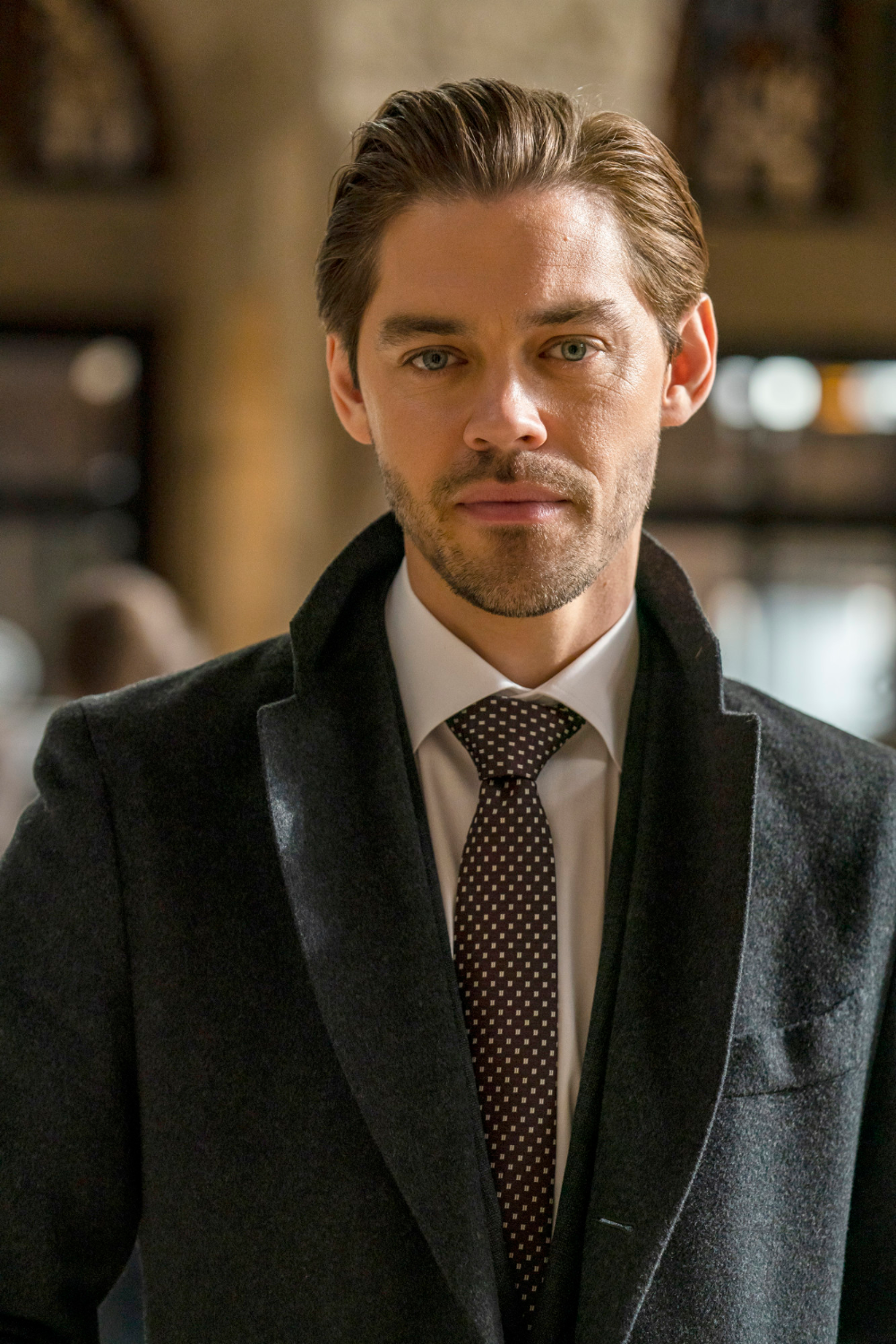 Tom Payne Wallpapers