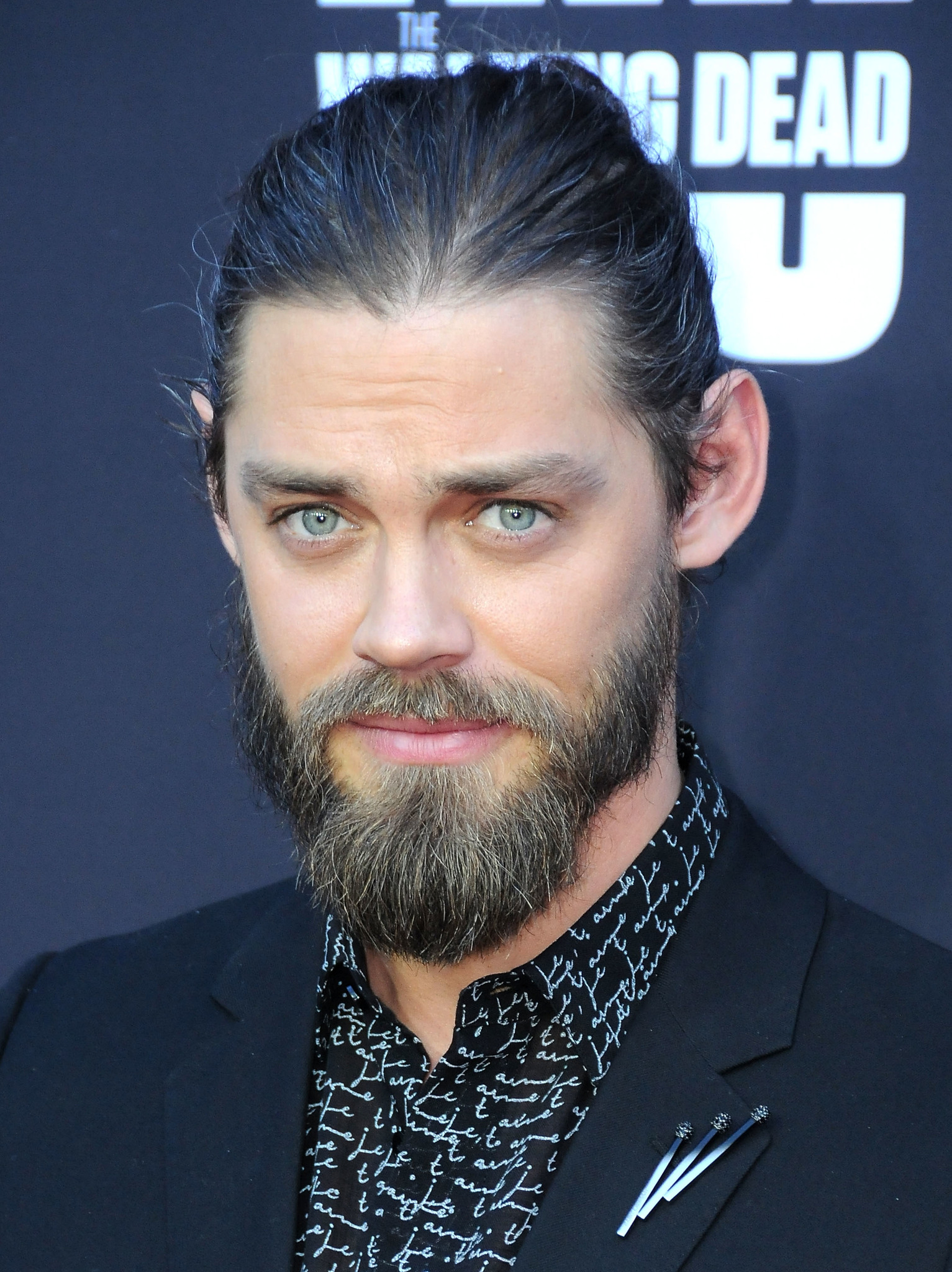 Tom Payne Wallpapers