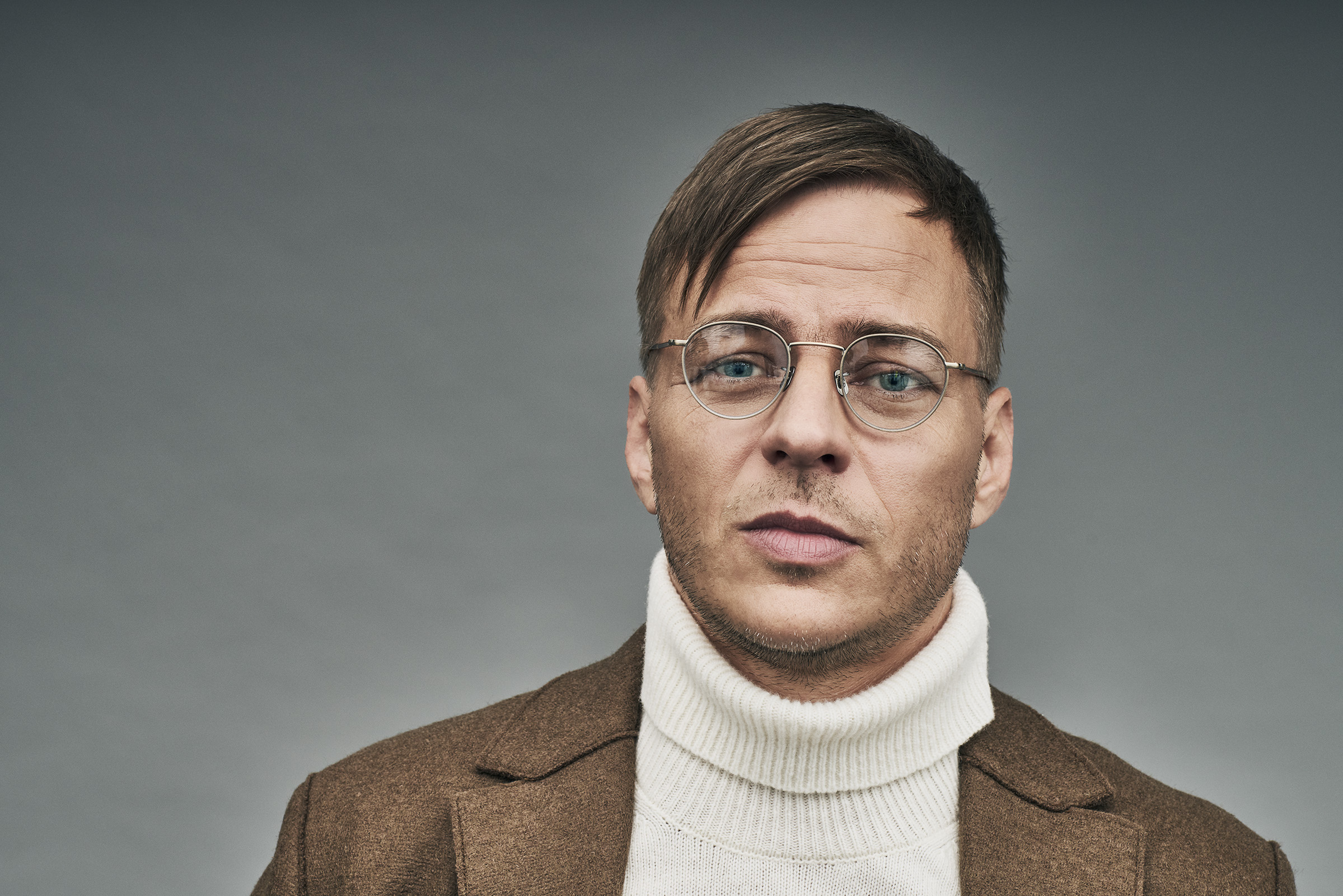 Tom Wlaschiha Wallpapers