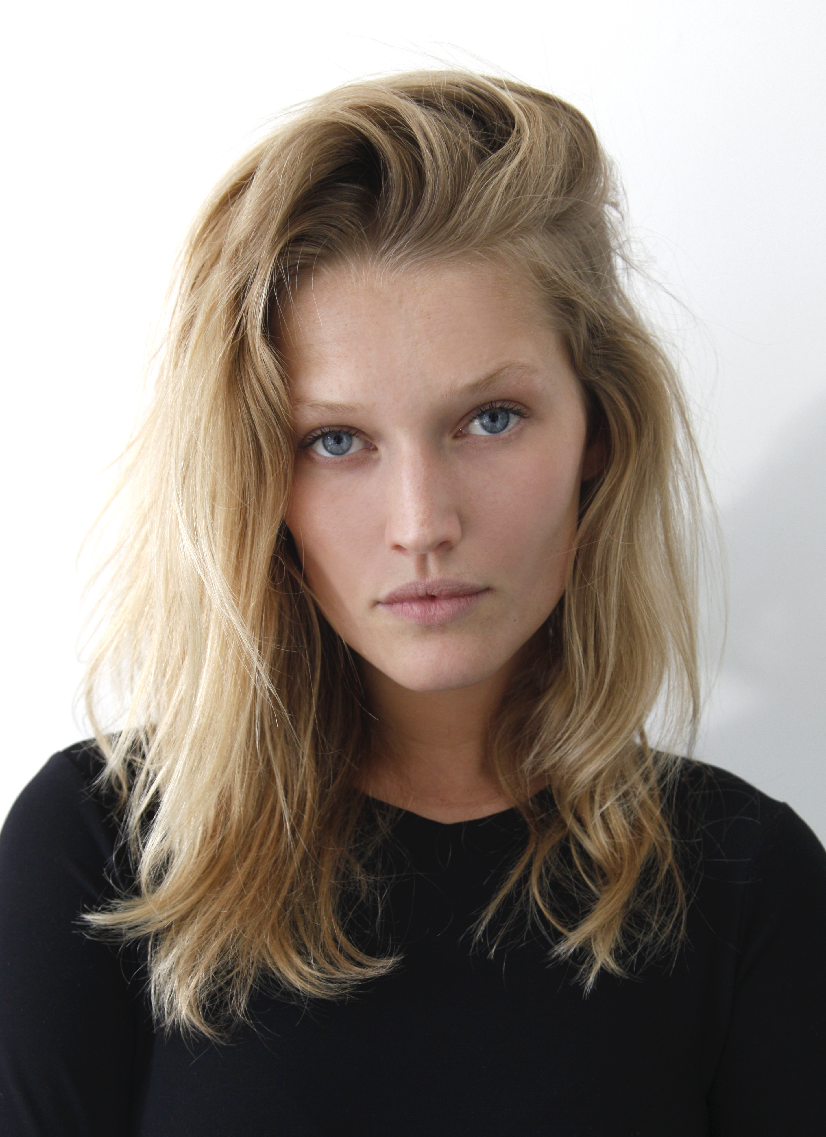 Toni Garrn Wallpapers