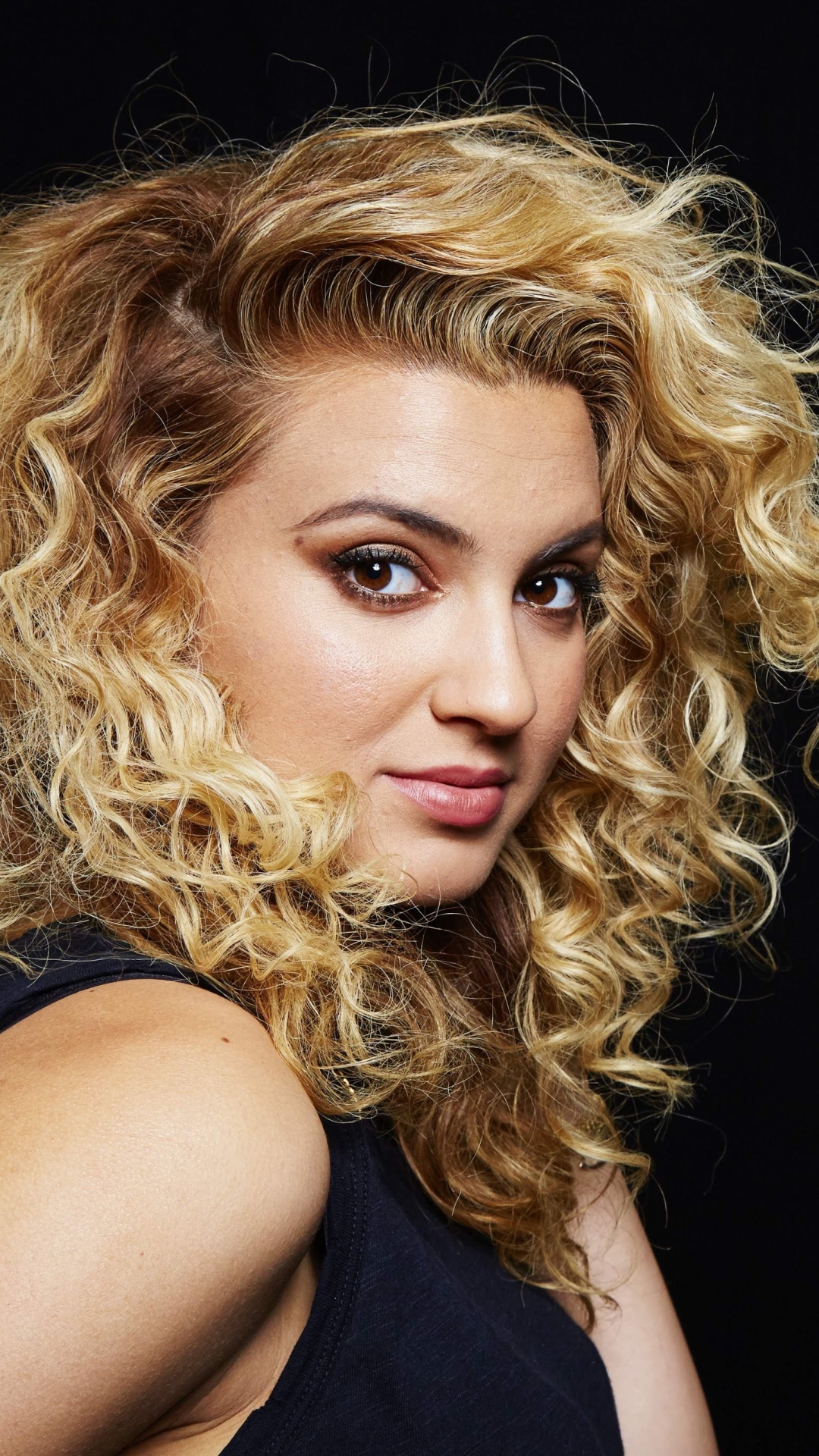 Tori Kelly 2020 Wallpapers