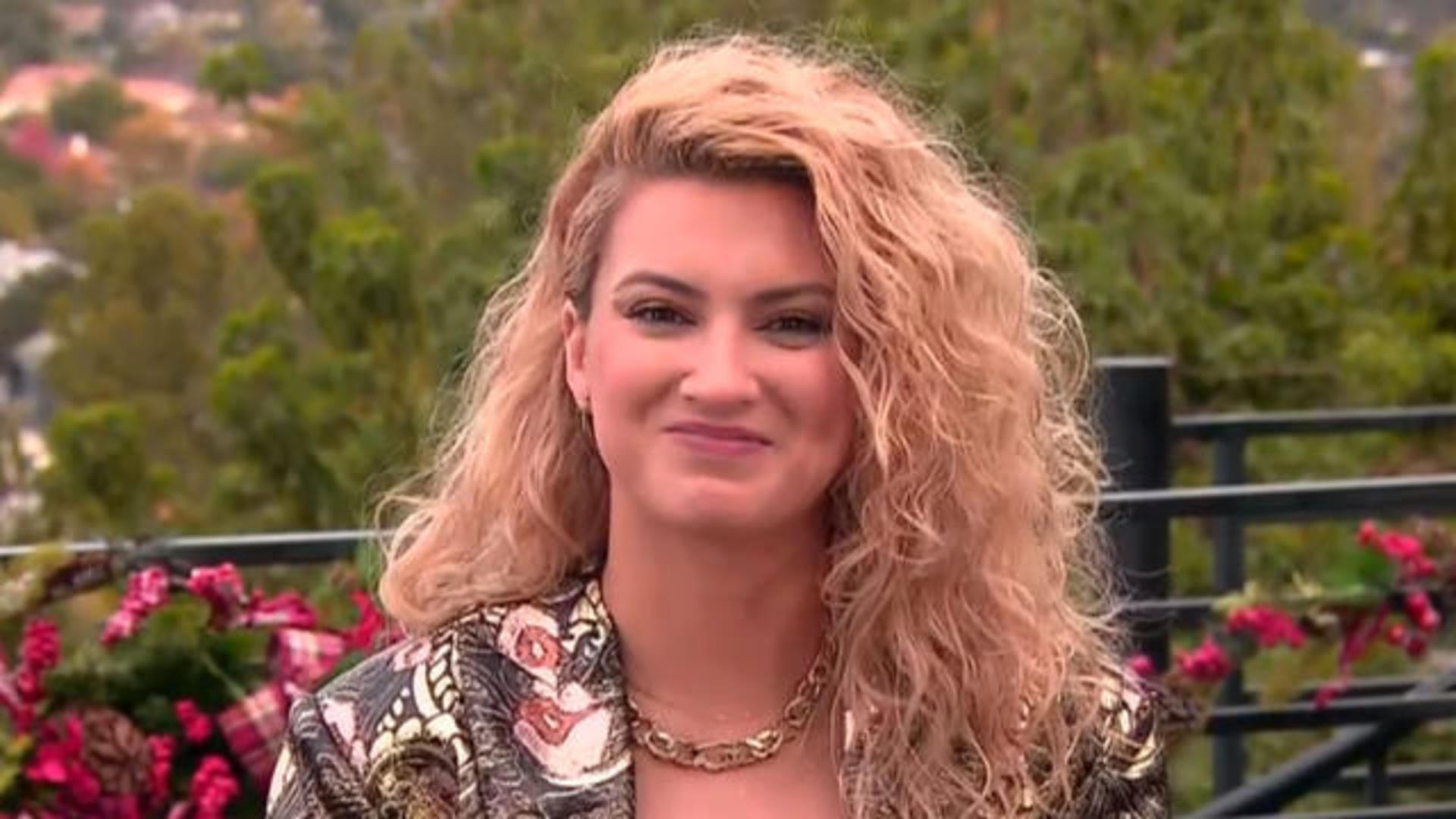 Tori Kelly 2020 Wallpapers